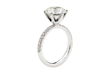 Stand out with this stunning round solitaire diamond ring. Available in White Gold, Yellow Gold, Rose Gold or Platinum