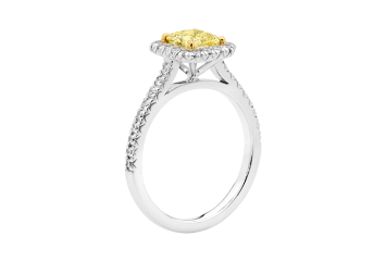 Radiant Halo engagement ring available in white or yellow gold. Available in White Gold, Yellow Gold, Rose Gold or Platinum
