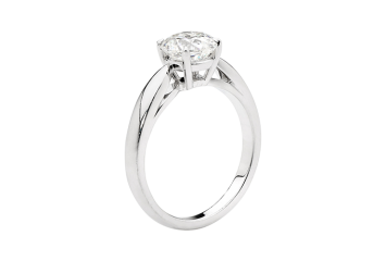 Tapered meteor solitaire ring available in white gold or platinum. Available in White Gold, Yellow Gold, Rose Gold or Platinum